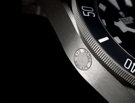 decompressieklep rolex|Replacing the Decompression Valve on a Rolex Watch.